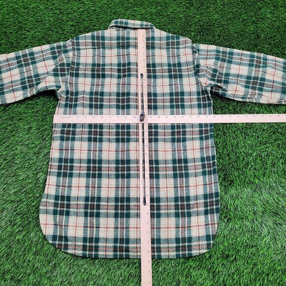 Vintage Woolrich Shadow Plaid Shirt Medium 20x30 Western - Picture 6 of 10